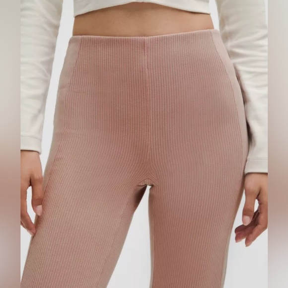 Lululemon Ribbed Softstreme Flared Pant Leggings in Twilight Rose Mauve Size 8 - Picture 2 of 13